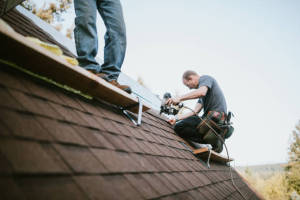 Local Roofers in Farmers Insurance, CA